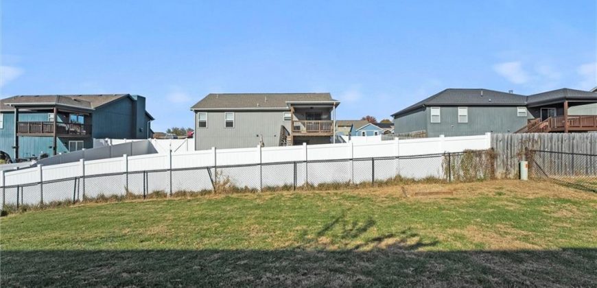 Homes for Sale in Smithville, MO 64089 | 1006  Buttercup Street