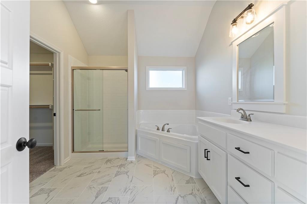 Homes for Sale in Kansas City, MO 64156 | 11803 N Bellaire Avenue