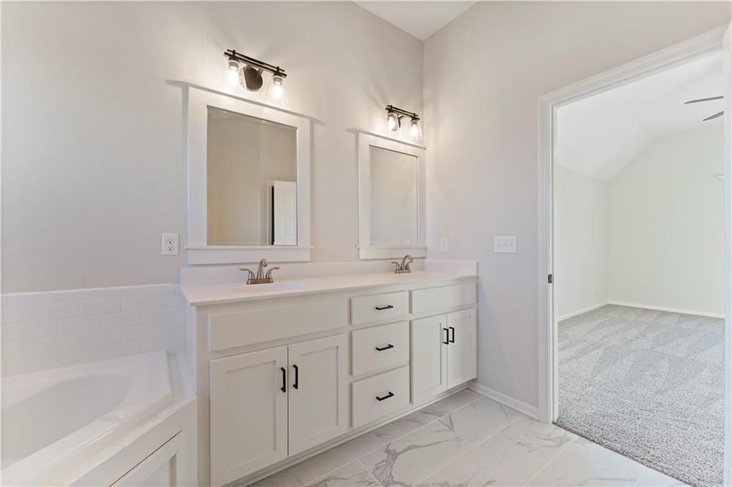 Homes for Sale in Kansas City, MO 64156 | 11803 N Bellaire Avenue