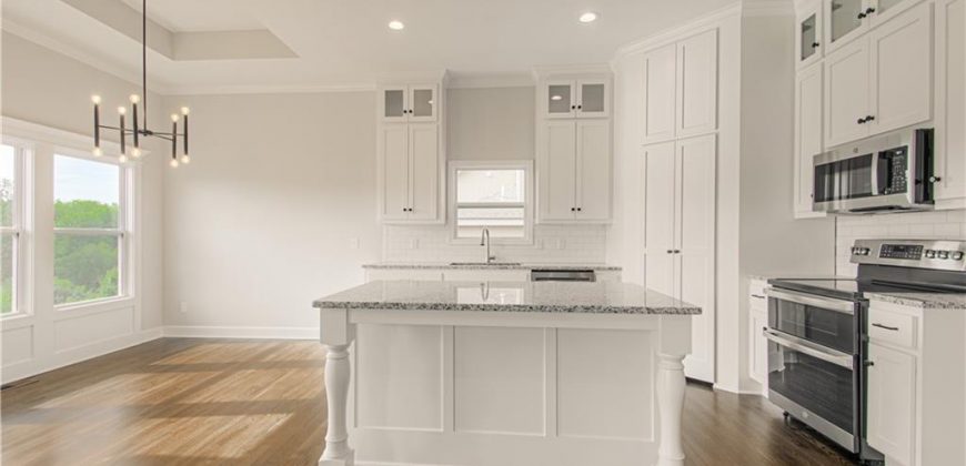 Homes for Sale in Kansas City, MO 64157 | 9810 N Laurel Avenue