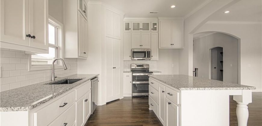 Homes for Sale in Kansas City, MO 64157 | 9810 N Laurel Avenue