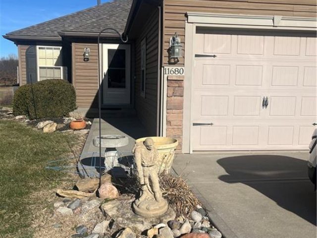 Homes for Sale in Kansas City, MO 64156 | 11680 N Ewing Avenue