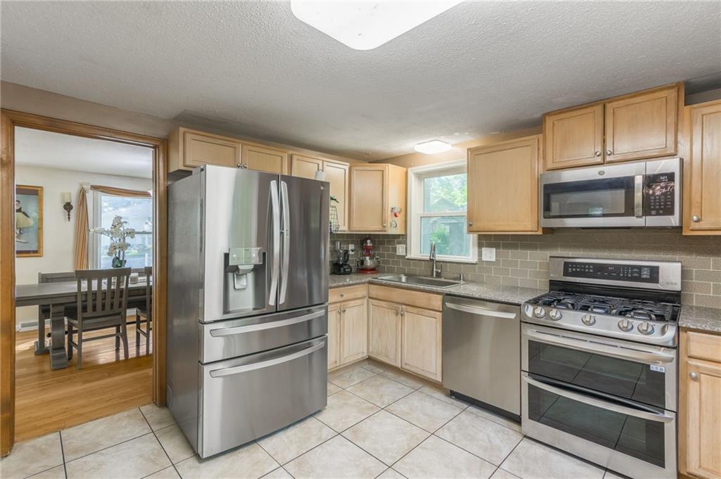 Homes for Sale in Kansas City, MO 64152 | 6607  QUAIL RUN Drive