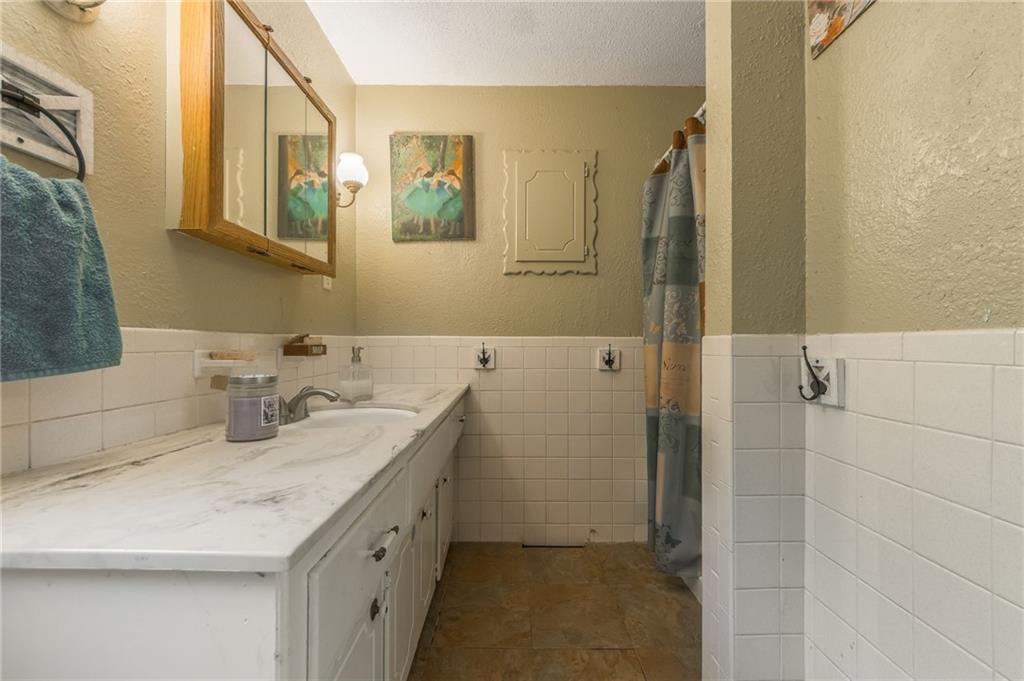 Homes for Sale in Kansas City, MO 64152 | 6607  QUAIL RUN Drive