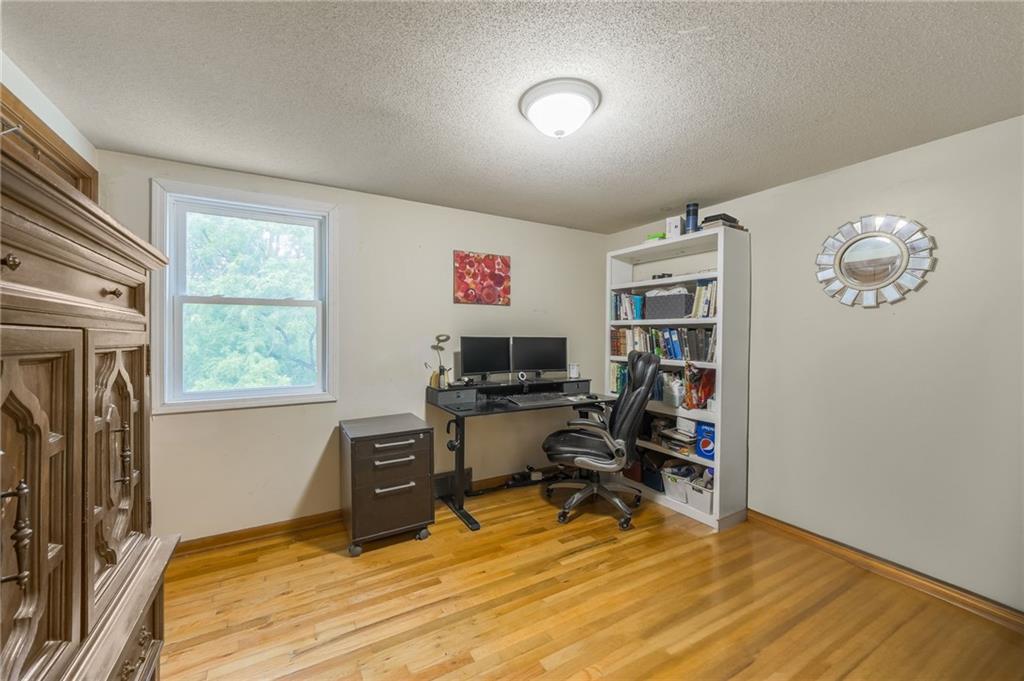 Homes for Sale in Kansas City, MO 64152 | 6607  QUAIL RUN Drive