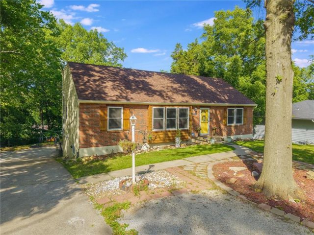 Homes for Sale in Kansas City, MO 64152 | 6607  QUAIL RUN Drive