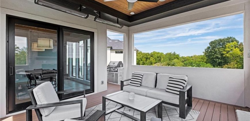 Homes for Sale in Parkville, MO 64152 | 7390 N National Drive