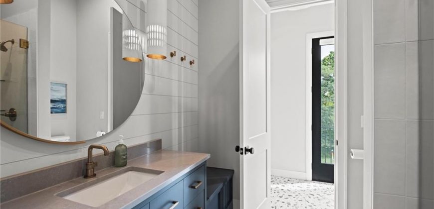 Homes for Sale in Parkville, MO 64152 | 7390 N National Drive