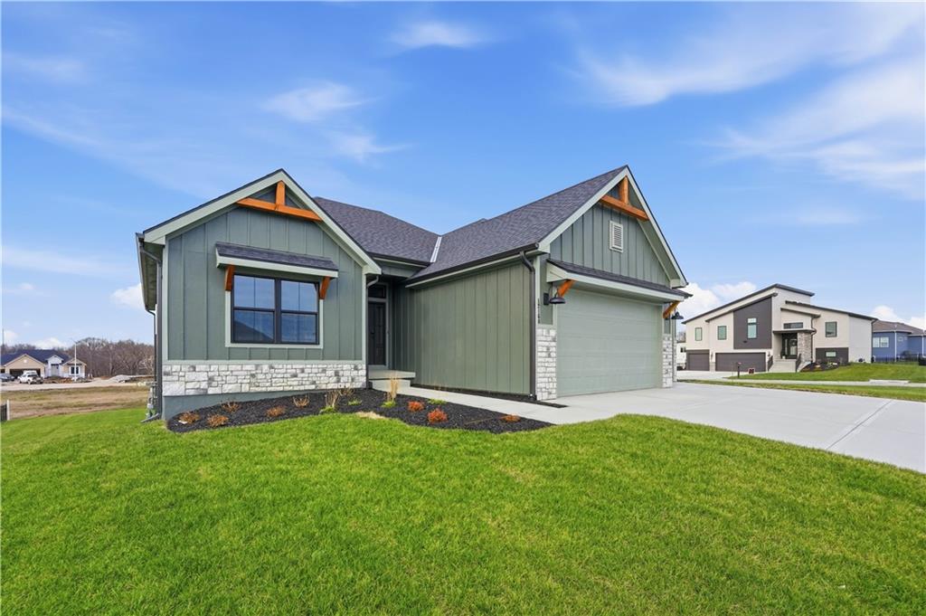 Homes for Sale in Kansas City, MO 64165 | 12160 N Tracy Avenue