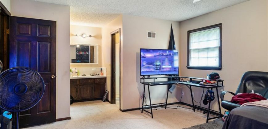 Homes for Sale in Parkville, MO 64152 | 10315 NW Mirror Lake Drive