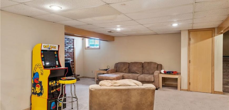 Homes for Sale in Parkville, MO 64152 | 10315 NW Mirror Lake Drive