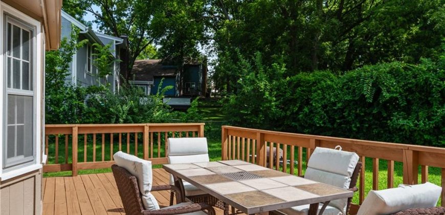 Homes for Sale in Parkville, MO 64152 | 10315 NW Mirror Lake Drive