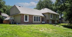 Homes for Sale in Parkville, MO 64152 | 10315 NW Mirror Lake Drive