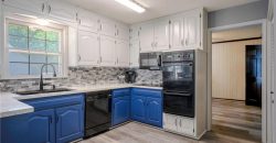 Homes for Sale in Parkville, MO 64152 | 10315 NW Mirror Lake Drive