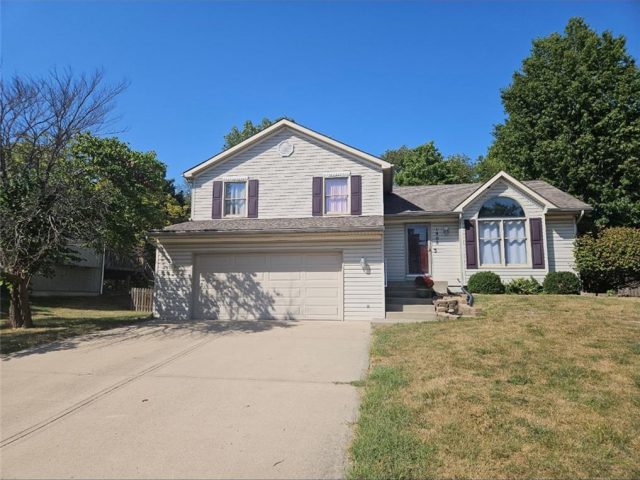 Homes for Sale in Kansas City, MO 64155 | 1408 NE 101st Terrace