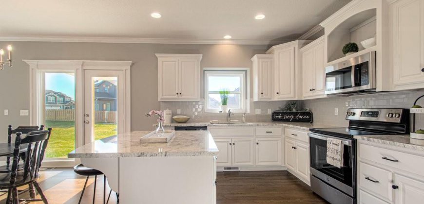 Homes for Sale in Kansas City, MO 64157 | 9916 N Manning Avenue