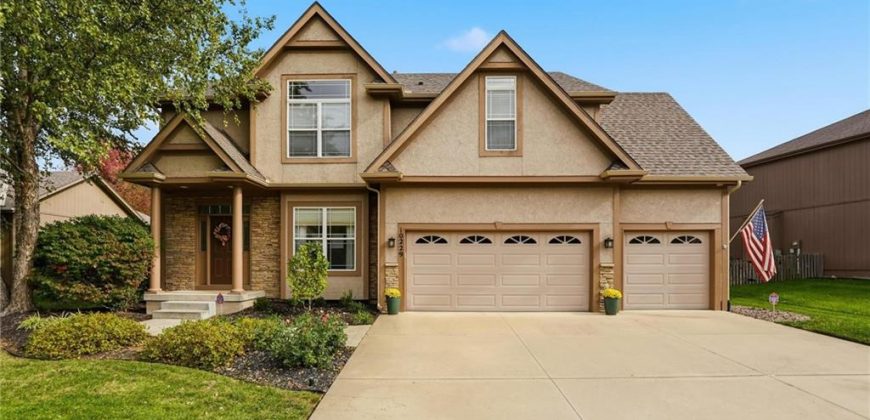 Homes for Sale in Kansas City, MO 64154 | 10229 N Avalon Avenue