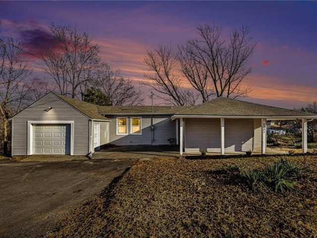 Homes for Sale in Kansas City, MO 64119 | 6221 N Wheeling Avenue