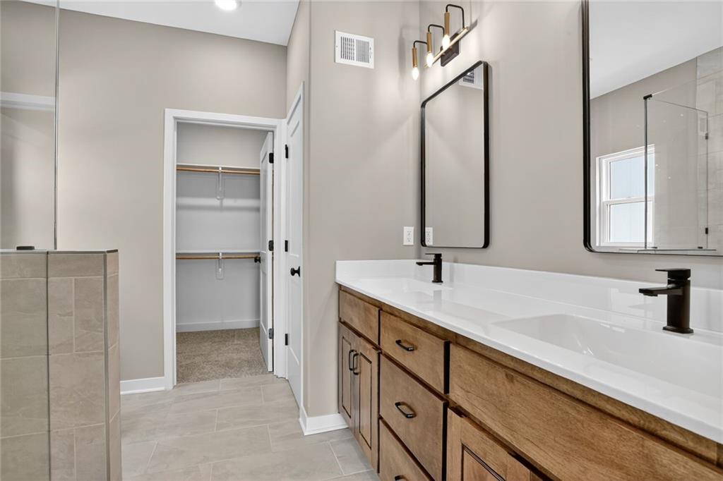 Homes for Sale in Parkville, MO 64152 | 16243  Giorgia Street