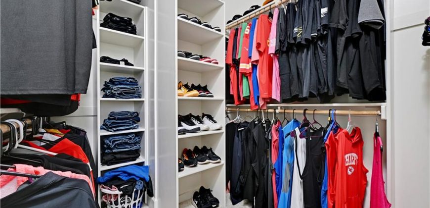 Homes for Sale in Kansas City, MO 64157 | 9008 N Lewis Avenue