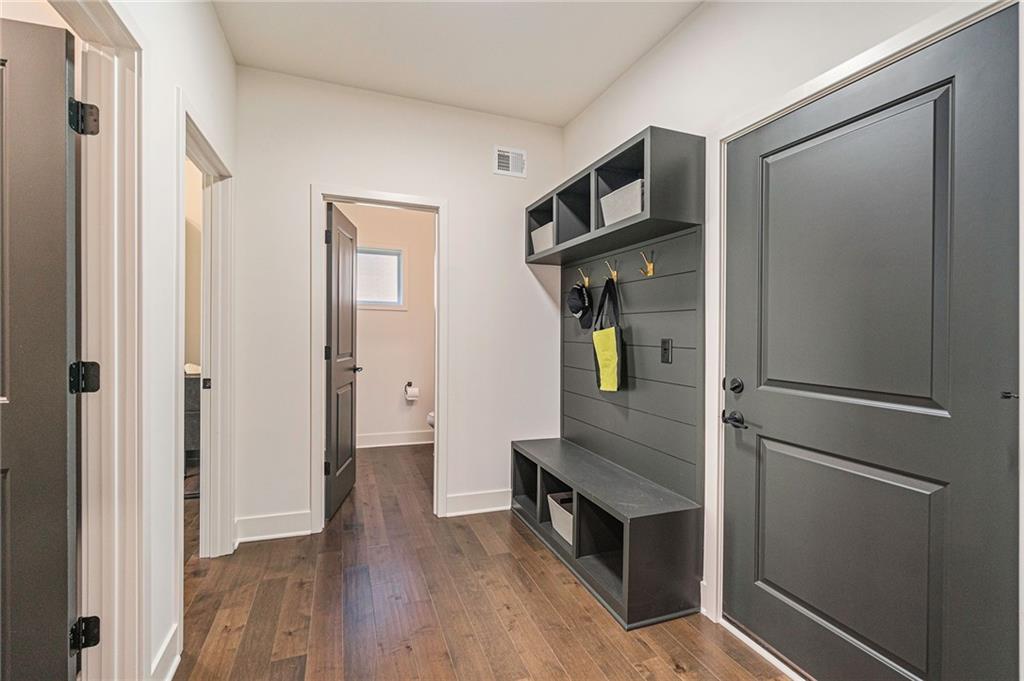 Homes for Sale in Parkville, MO 64152 | 7044  Glenn Lane