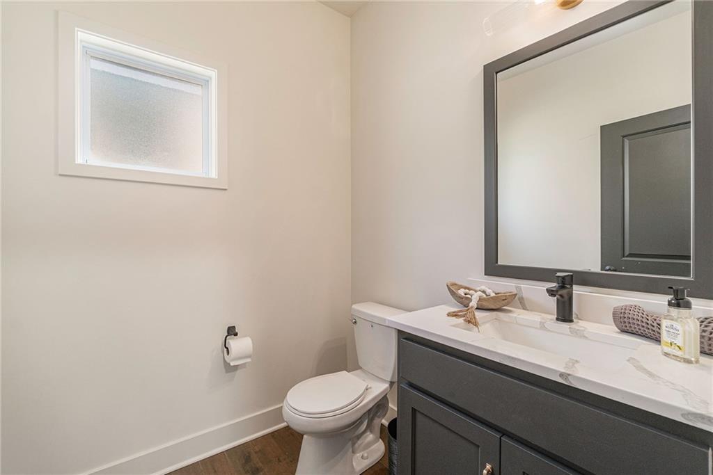 Homes for Sale in Parkville, MO 64152 | 7044  Glenn Lane