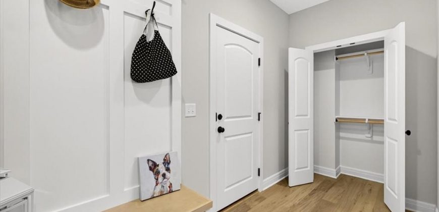 Homes for Sale in Kansas City, MO 64151 | 7014 N Anita Avenue