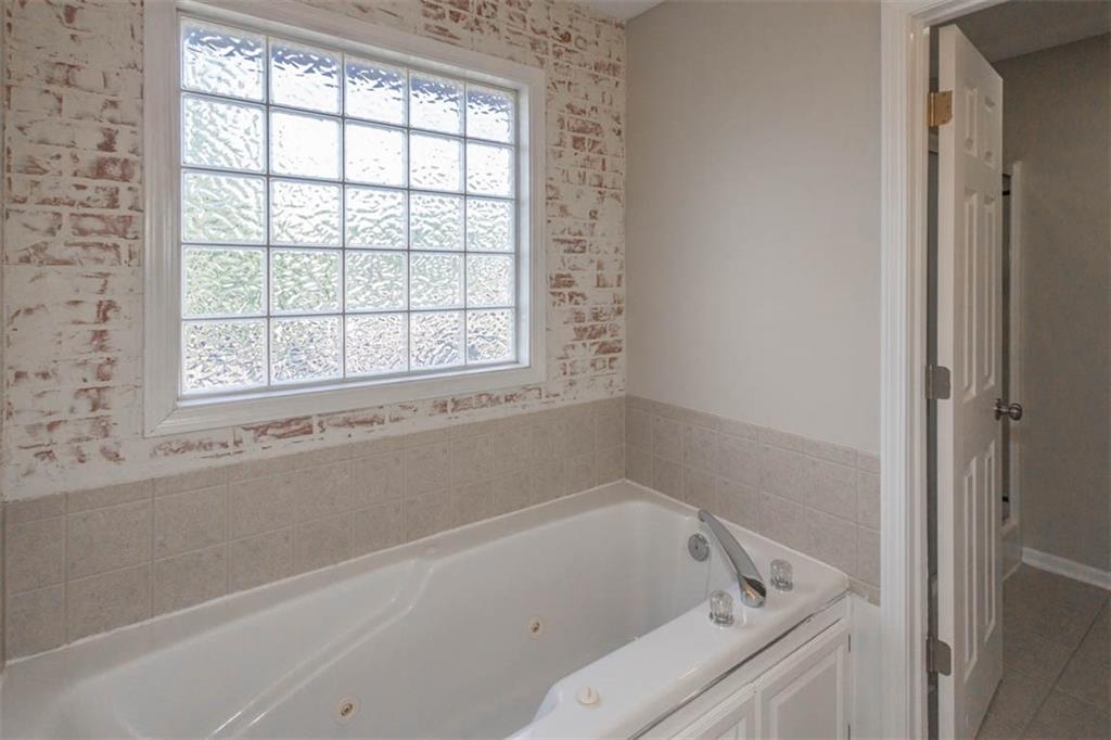 Homes for Sale in Kansas City, MO 64158 | 7503 N LEWIS Avenue