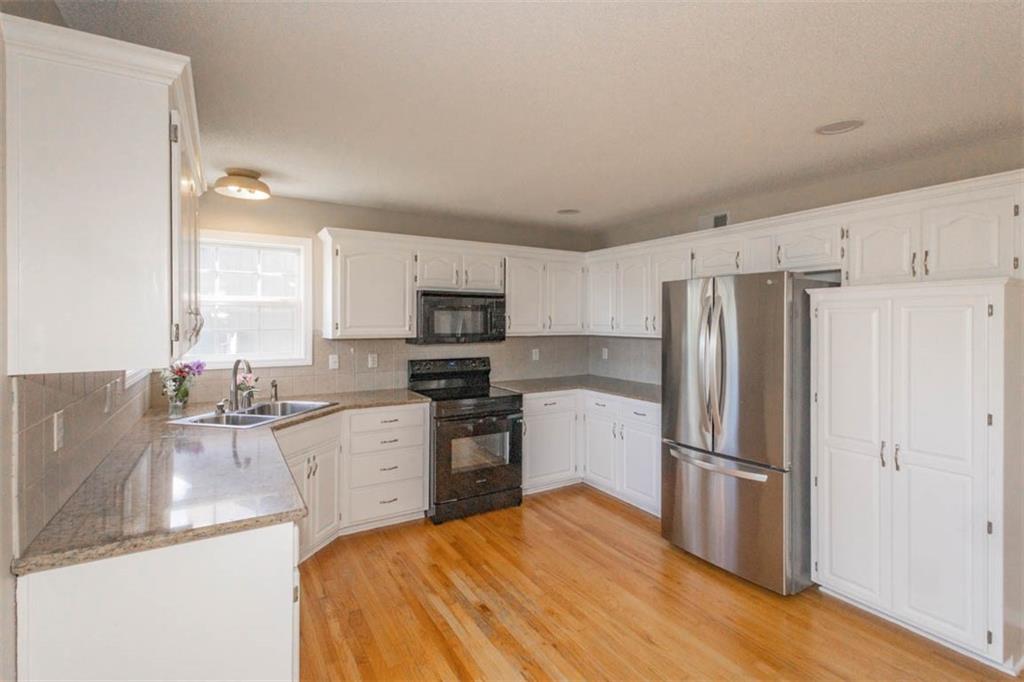 Homes for Sale in Kansas City, MO 64158 | 7503 N LEWIS Avenue