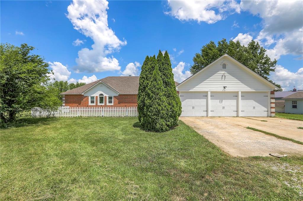 Homes for Sale in Kearney, MO 64060 | 20012 NE 138th Street