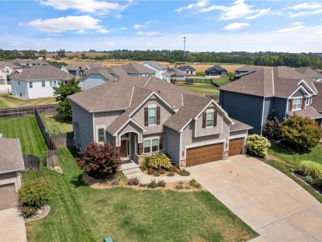 Homes for Sale in Kansas City, MO 64155 | 1012 NW 94th Street