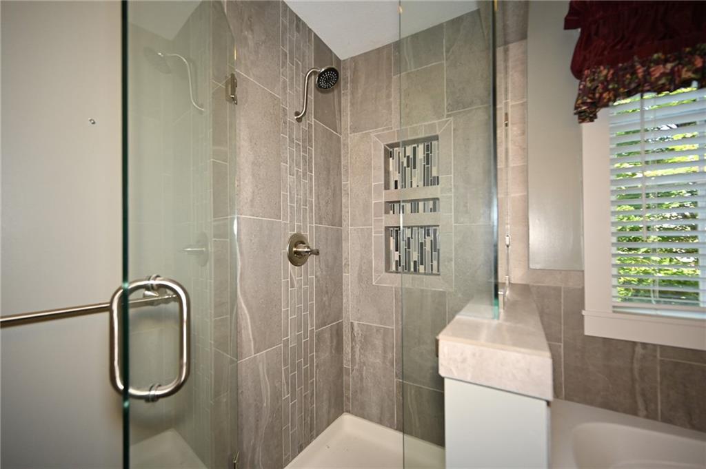 Homes for Sale in Kansas City, MO 64154 | 9115 N Camden Avenue