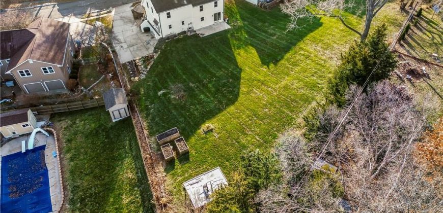 Homes for Sale in Liberty, MO 64068 | 1408  Dartmouth Drive