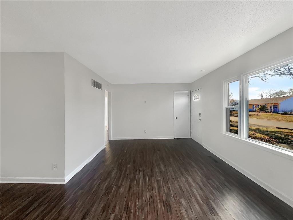 Homes for Sale in Kansas City, MO 64118 | 6705 N Charlotte Street