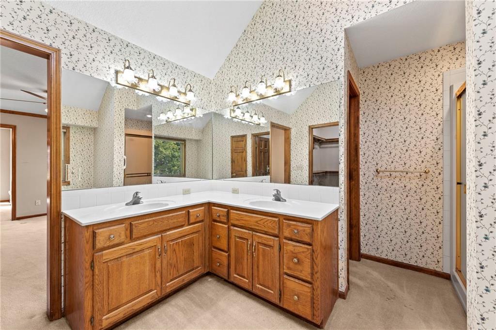 Homes for Sale in Kansas City, MO 64155 | 1606 NE 100th Court