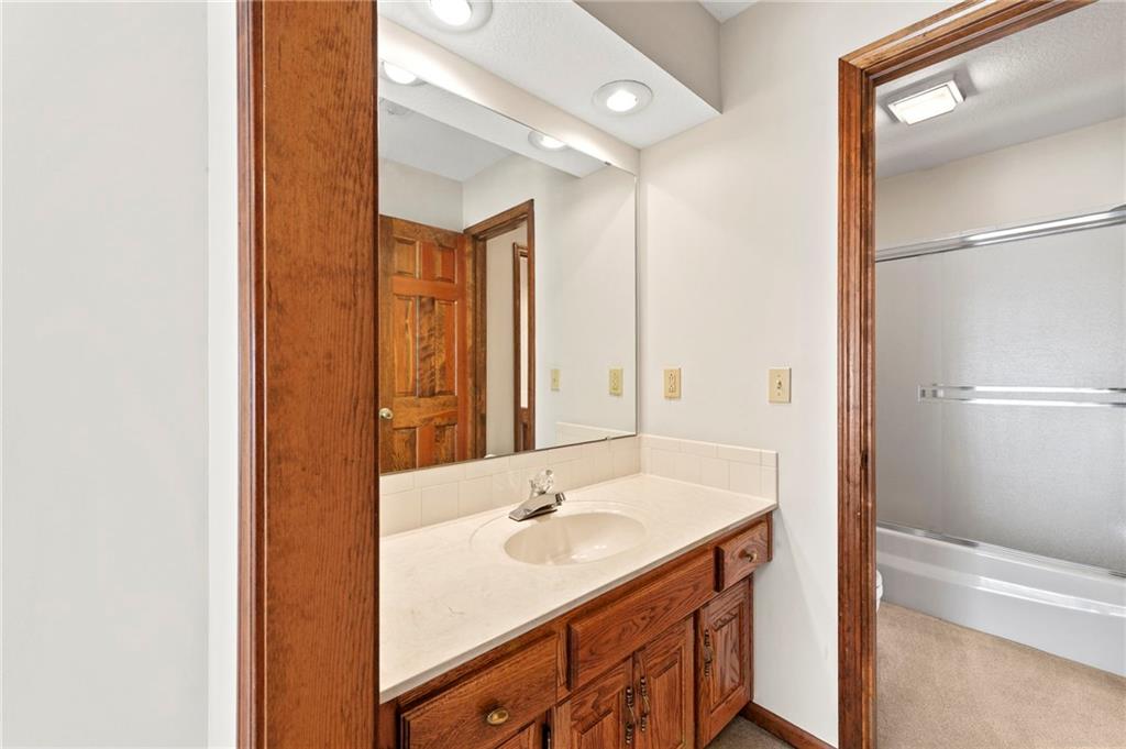 Homes for Sale in Kansas City, MO 64155 | 1606 NE 100th Court