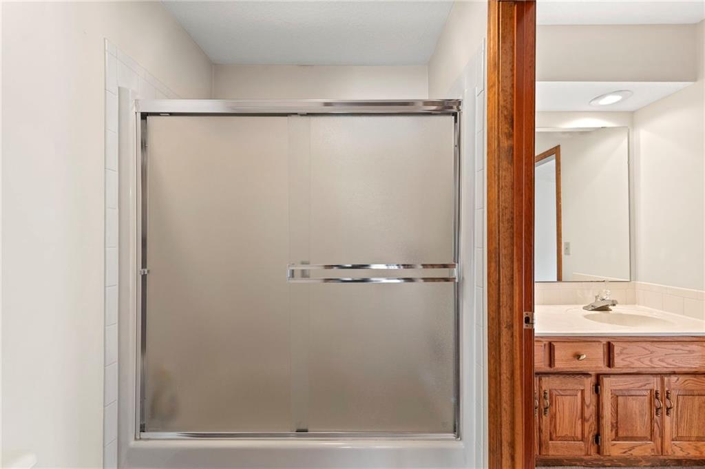 Homes for Sale in Kansas City, MO 64155 | 1606 NE 100th Court