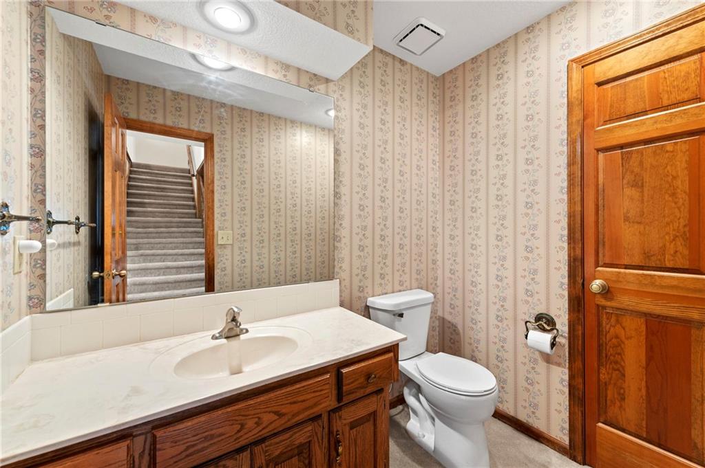 Homes for Sale in Kansas City, MO 64155 | 1606 NE 100th Court