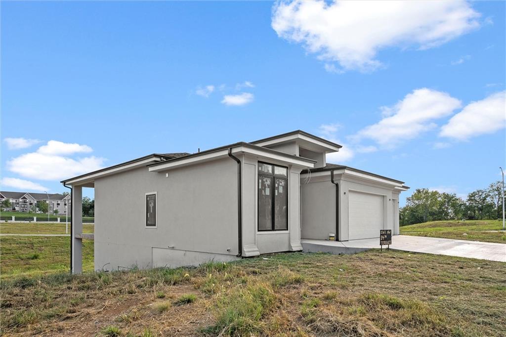 Homes for Sale in Kansas City, MO 64154 | 2611 NW 84th Terrace