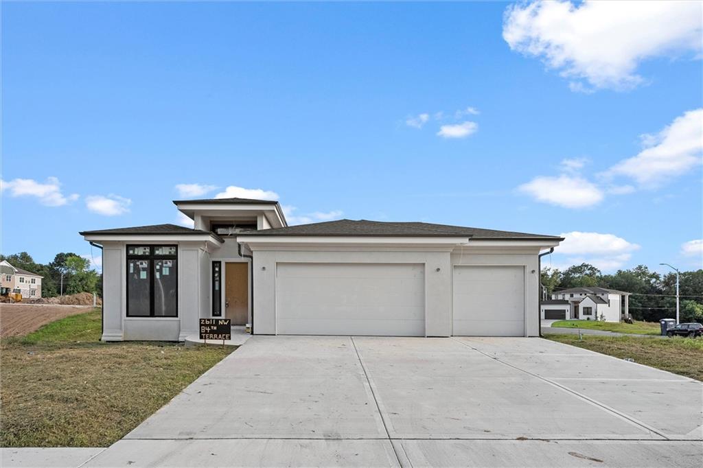 Homes for Sale in Kansas City, MO 64154 | 2611 NW 84th Terrace