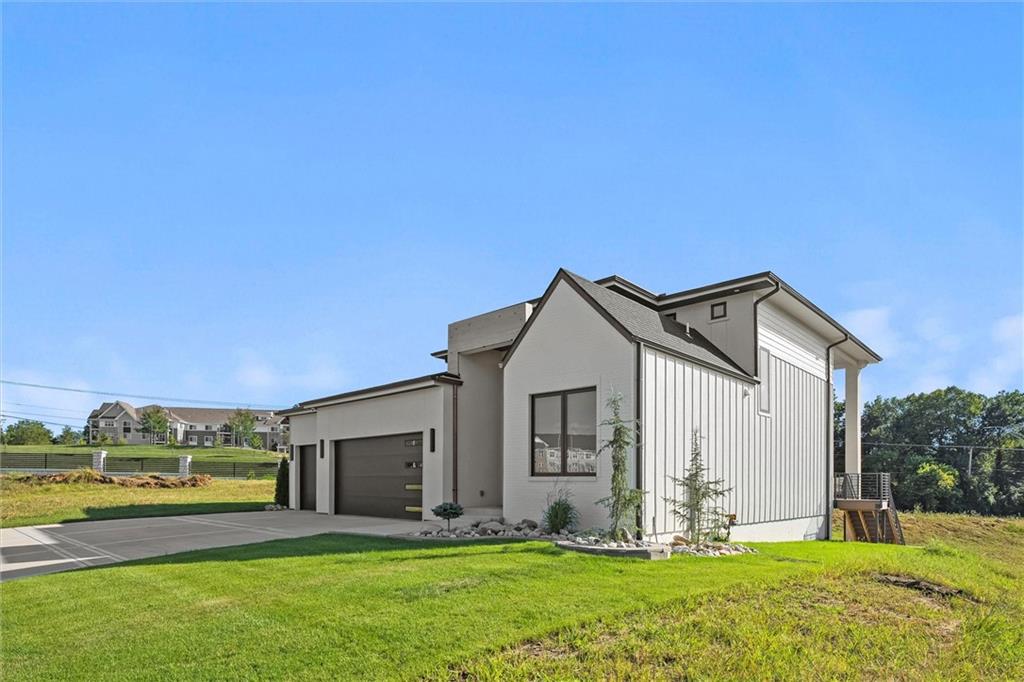 Homes for Sale in Kansas City, MO 64154 | 2707 NW 84th Terrace