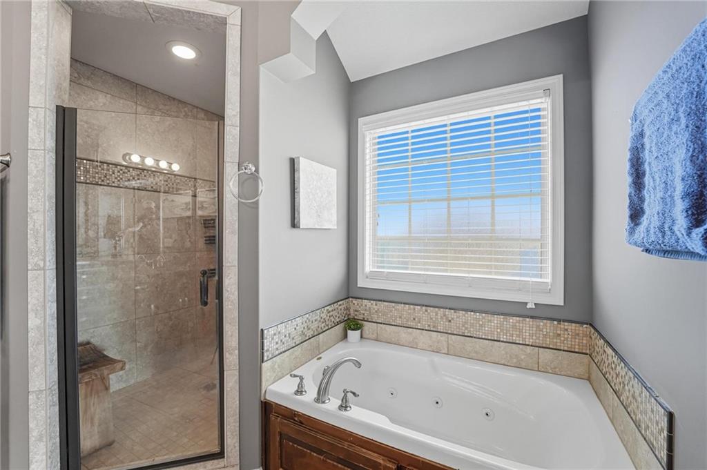 Homes for Sale in Kansas City, MO 64156 | 3835 NE 88th Terrace