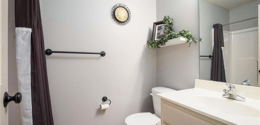 Homes for Sale in Kansas City, MO 64119 | 6131 N Elmwood Avenue