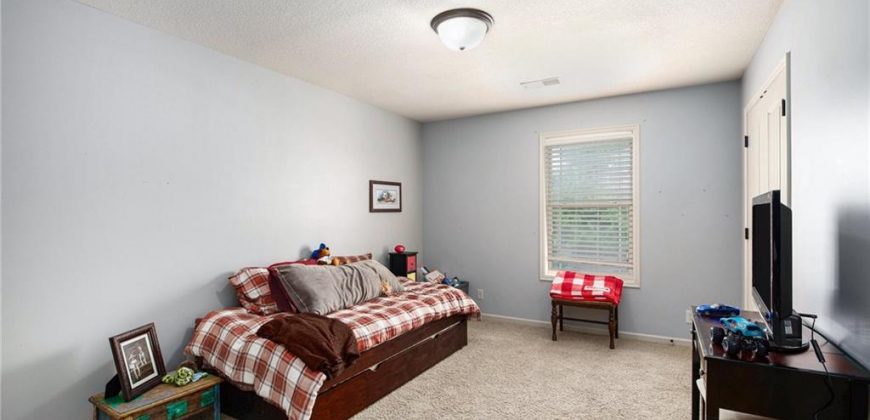 Homes for Sale in Kansas City, MO 64119 | 6131 N Elmwood Avenue