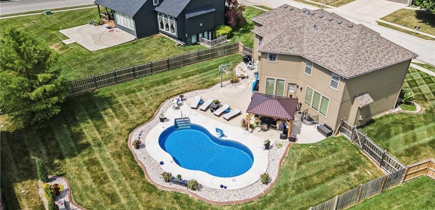 Homes for Sale in Kansas City, MO 64119 | 6131 N Elmwood Avenue