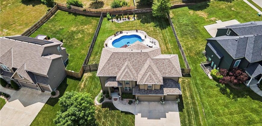 Homes for Sale in Kansas City, MO 64119 | 6131 N Elmwood Avenue