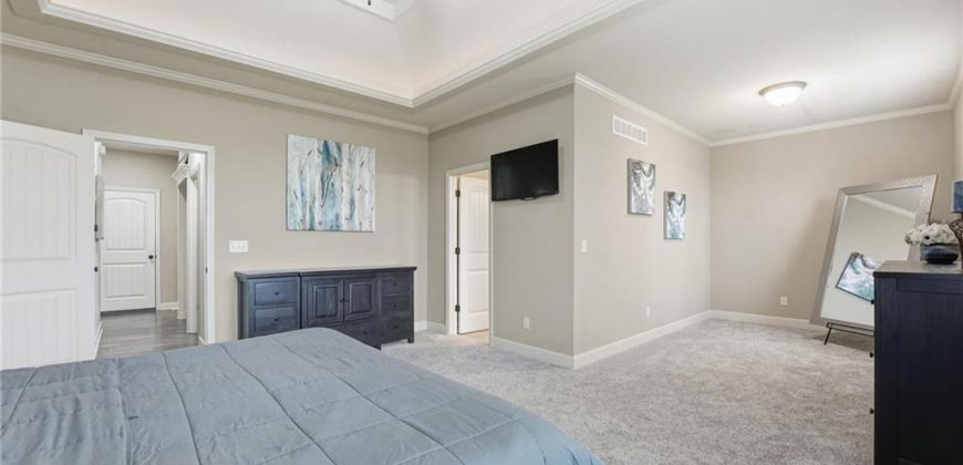 Homes for Sale in Parkville, MO 64152 | 5920 S National Drive