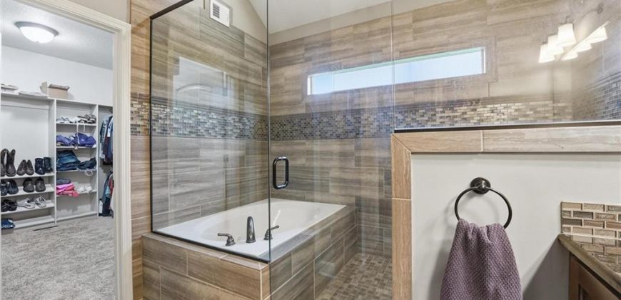 Homes for Sale in Parkville, MO 64152 | 5920 S National Drive