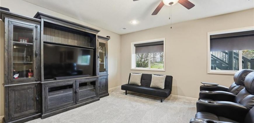 Homes for Sale in Parkville, MO 64152 | 5920 S National Drive