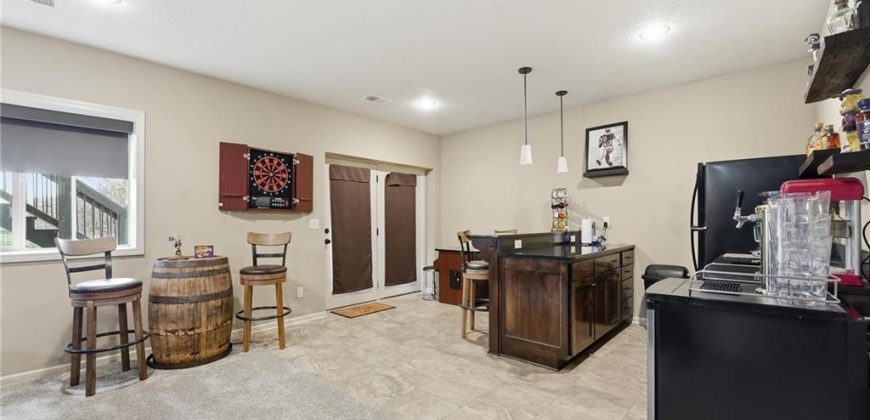 Homes for Sale in Parkville, MO 64152 | 5920 S National Drive